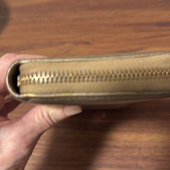 Gucci Bronze Zip-Around Pebble Leather Continental Wallet  with Bamboo Tassel. - Picture 7 of 12